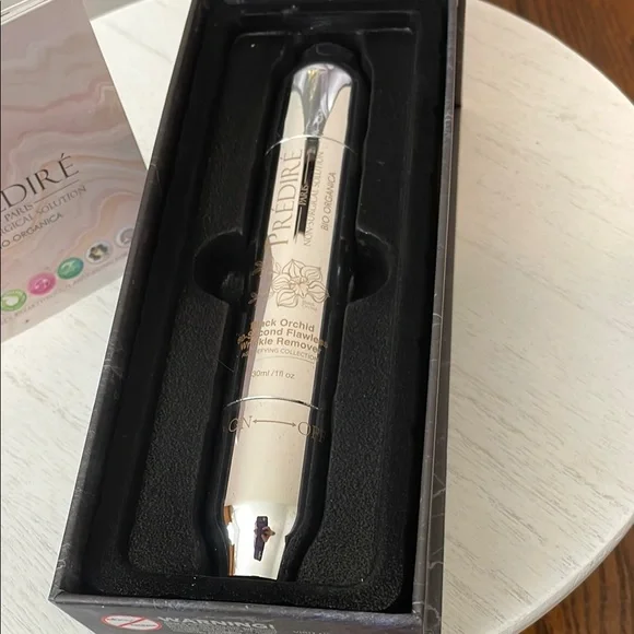Prédiré Black Orchid 60-second Flawless Wrinkle Remover - Picture 4 of 5